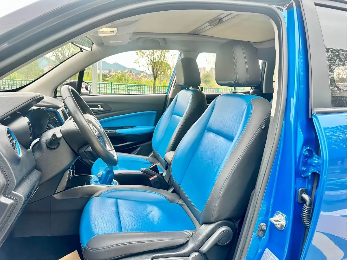 2016 ChangAn CS15 1.5L 107HP L4 5MT,autocango,china used car exporter,china ev exporter,chinese used car exporter,chinese used ev exporter