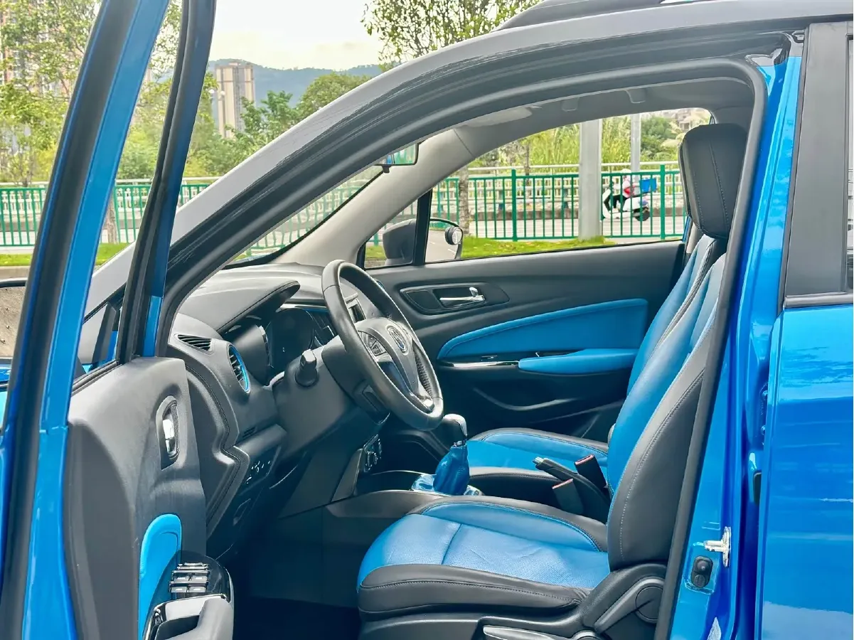 2016 ChangAn CS15 1.5L 107HP L4 5MT,autocango,china used car exporter,china ev exporter,chinese used car exporter,chinese used ev exporter