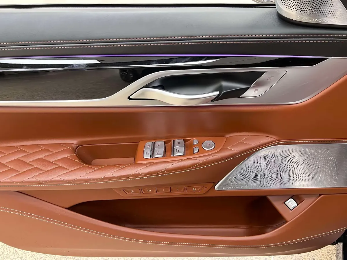 2019 BMW 7 Series 3.0T 340HP L6 8AT,autocango,china used car exporter,china ev exporter,chinese used car exporter,chinese used ev exporter