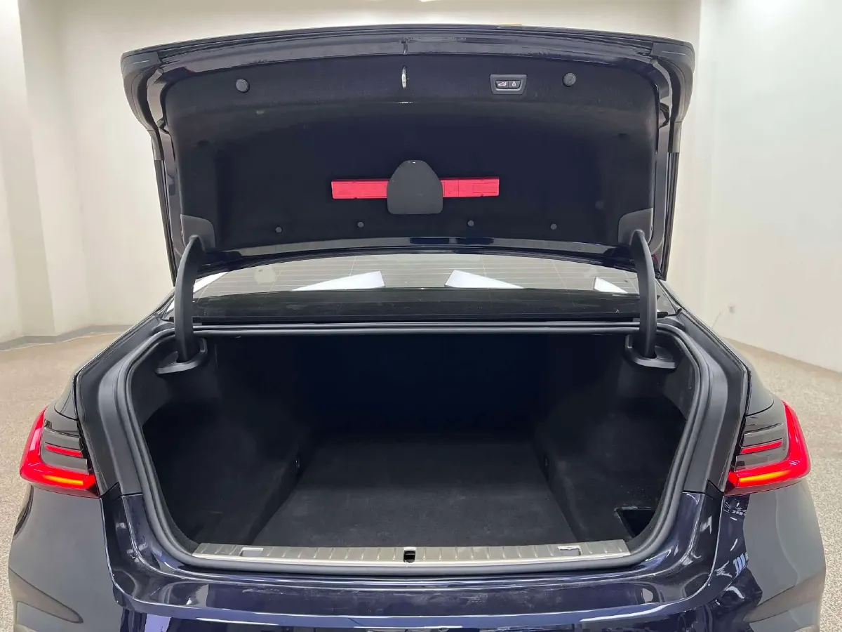 2019 BMW 7 Series 3.0T 340HP L6 8AT,autocango,china used car exporter,china ev exporter,chinese used car exporter,chinese used ev exporter