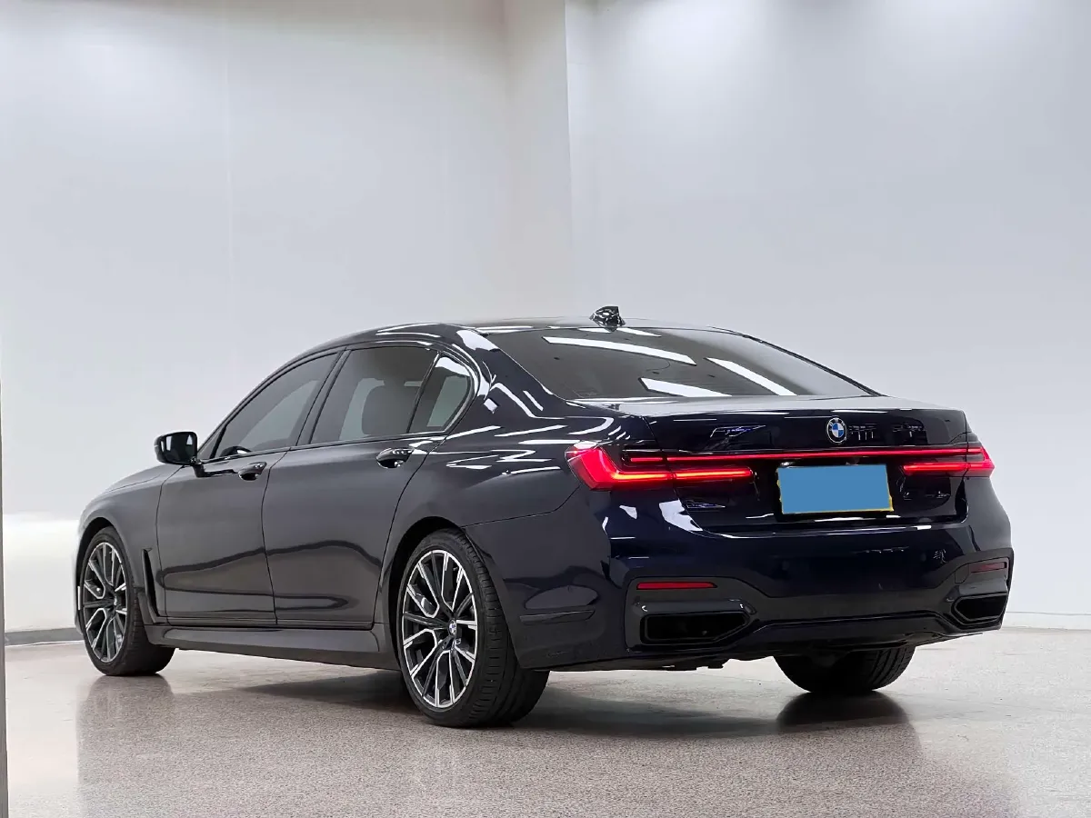 2019 BMW 7 Series 3.0T 340HP L6 8AT,autocango,china used car exporter,china ev exporter,chinese used car exporter,chinese used ev exporter