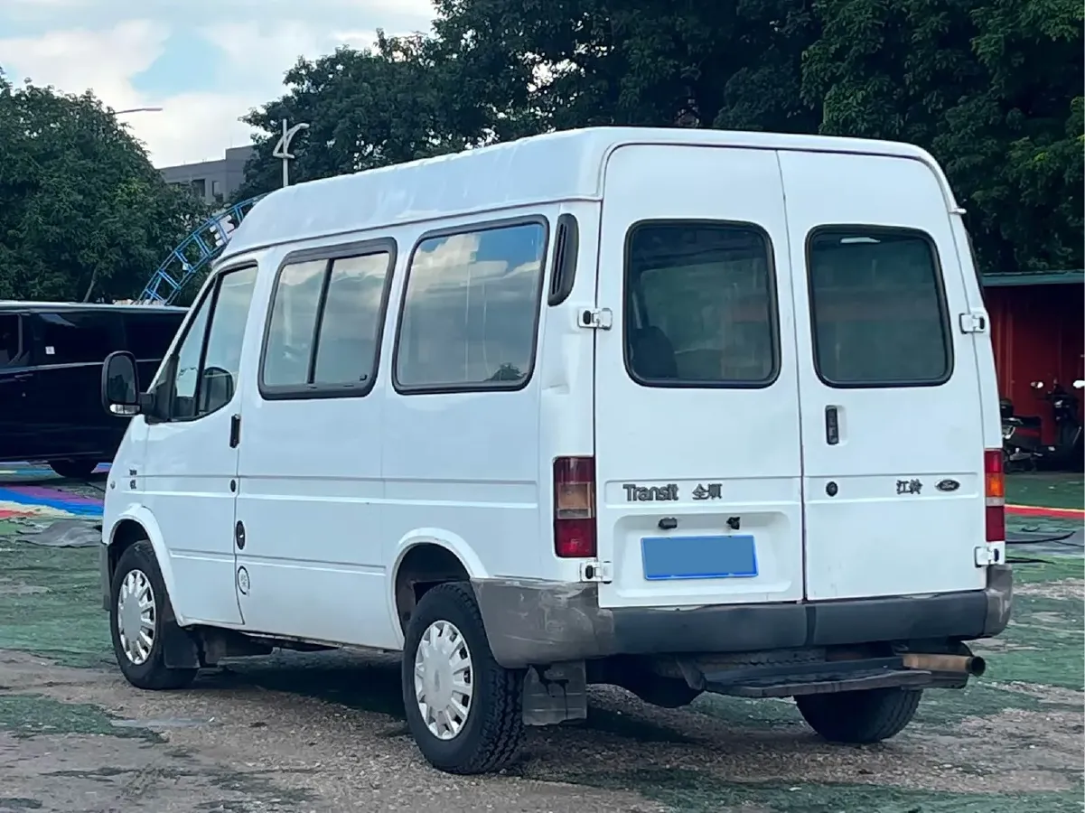 2015 Ford Classic Transit 2.8T 108HP L4 5MT,autocango,china used car exporter,china ev exporter,chinese used car exporter,chinese used ev exporter
