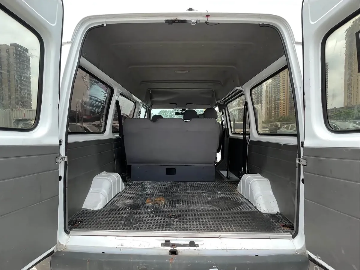 2015 Ford Classic Transit 2.8T 108HP L4 5MT,autocango,china used car exporter,china ev exporter,chinese used car exporter,chinese used ev exporter