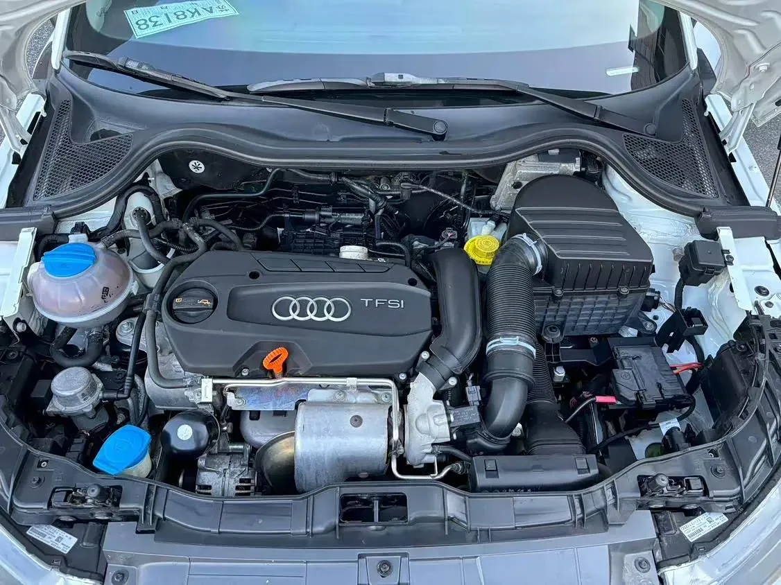 2014 Audi A1 1.4T 122HP L4 7DCT,autocango,china used car exporter,china ev exporter,chinese used car exporter,chinese used ev exporter