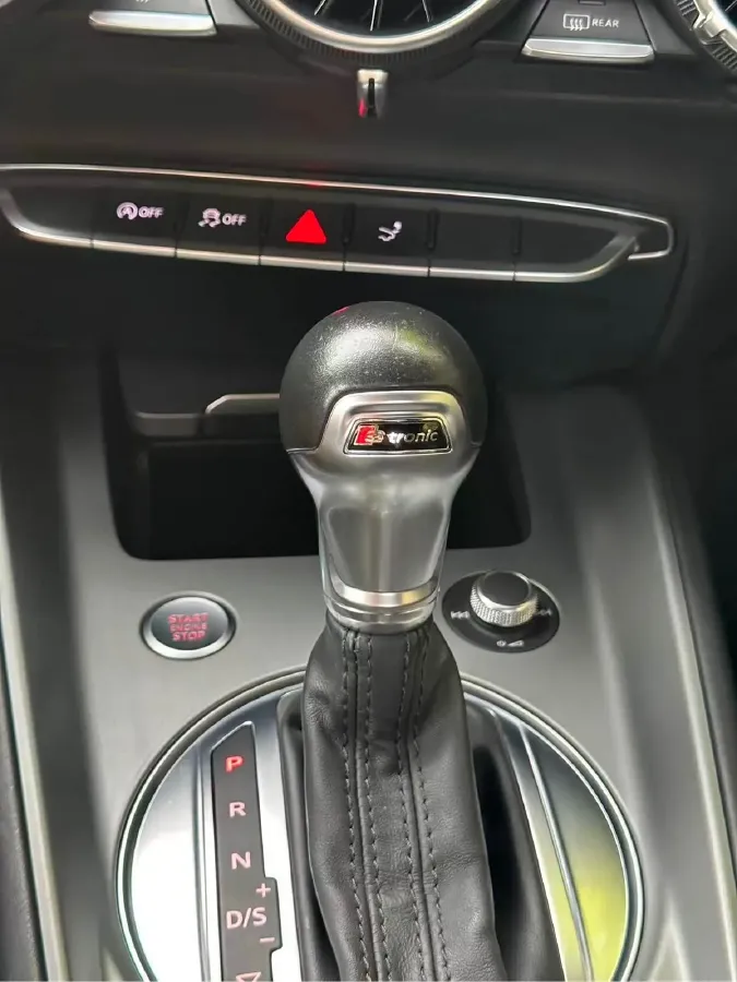 2015 Audi TT 2.0T 230HP L4 6DCT,autocango,china used car exporter,china ev exporter,chinese used car exporter,chinese used ev exporter