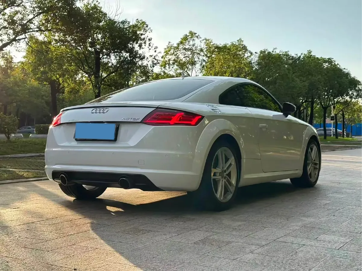 2015 Audi TT 2.0T 230HP L4 6DCT,autocango,china used car exporter,china ev exporter,chinese used car exporter,chinese used ev exporter