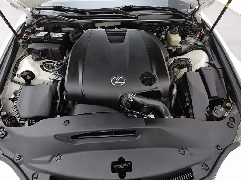 2013 Lexus IS 2.5L 208HP V6 6AT,autocango,china used car exporter,china ev exporter,chinese used car exporter,chinese used ev exporter