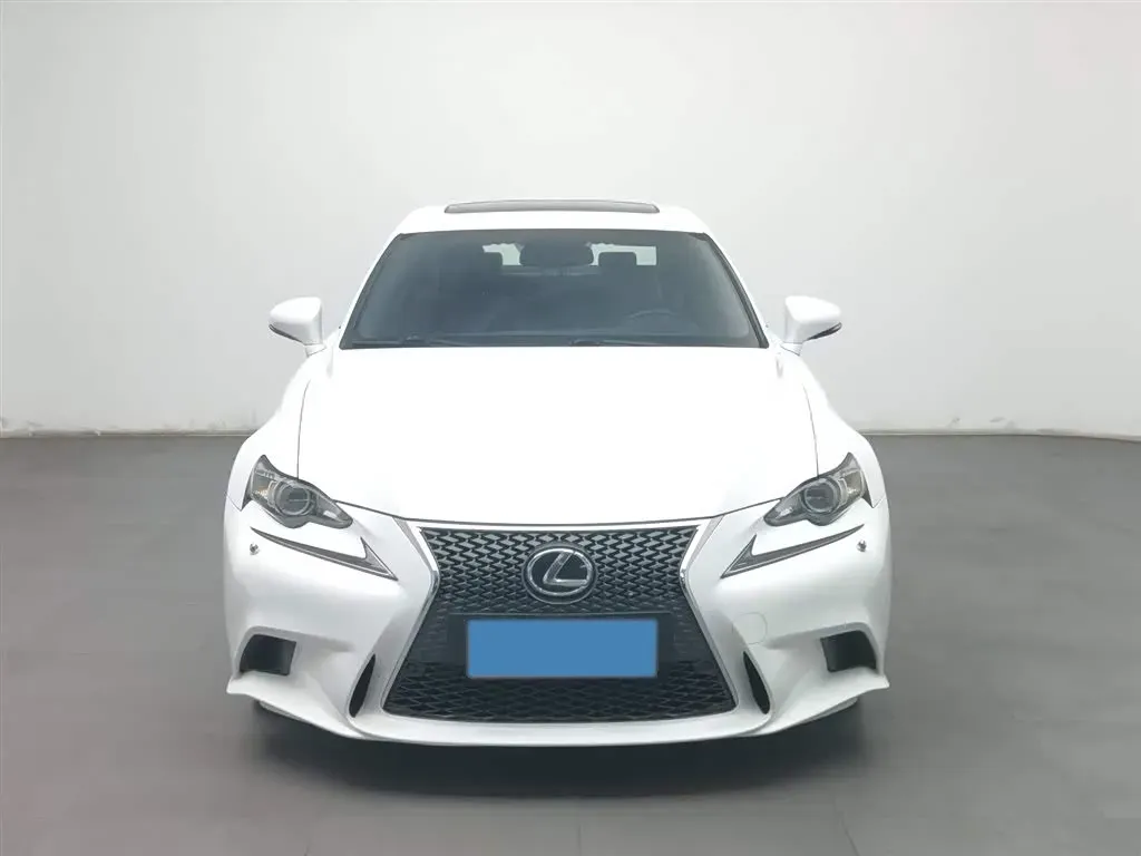 2013 Lexus IS 2.5L 208HP V6 6AT,autocango,china used car exporter,china ev exporter,chinese used car exporter,chinese used ev exporter