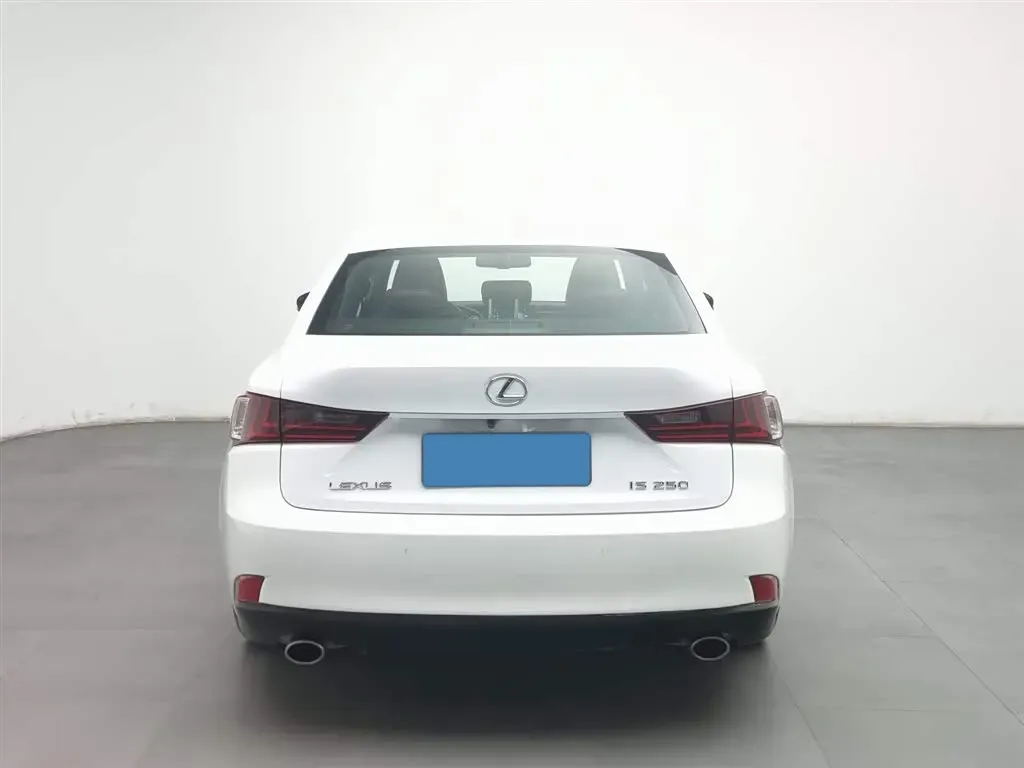2013 Lexus IS 2.5L 208HP V6 6AT,autocango,china used car exporter,china ev exporter,chinese used car exporter,chinese used ev exporter