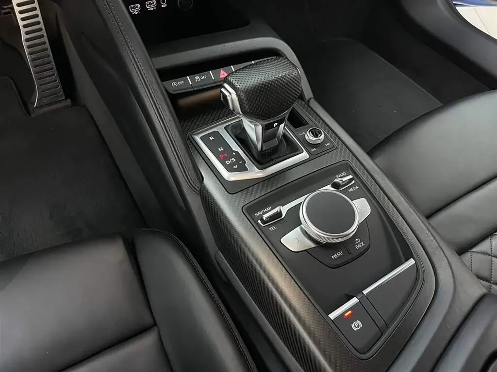 2016 Audi R8 5.2L 611HP V10 7DCT,autocango,china used car exporter,china ev exporter,chinese used car exporter,chinese used ev exporter