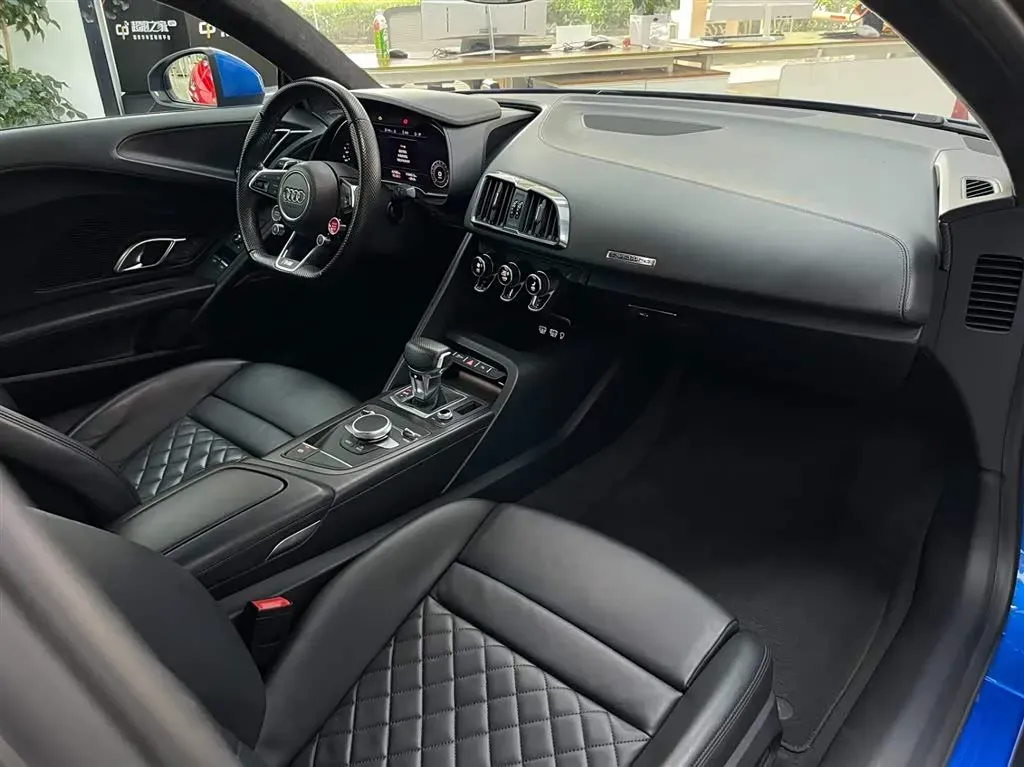 2016 Audi R8 5.2L 611HP V10 7DCT,autocango,china used car exporter,china ev exporter,chinese used car exporter,chinese used ev exporter