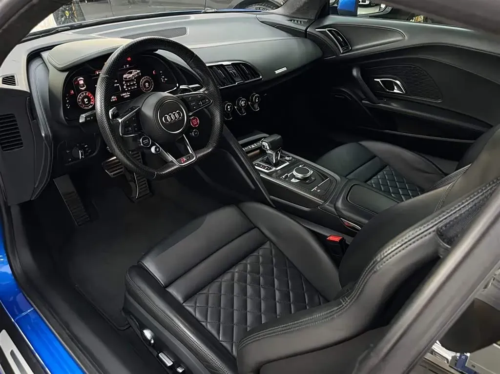 2016 Audi R8 5.2L 611HP V10 7DCT,autocango,china used car exporter,china ev exporter,chinese used car exporter,chinese used ev exporter