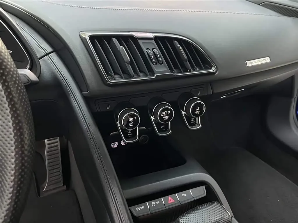 2016 Audi R8 5.2L 611HP V10 7DCT,autocango,china used car exporter,china ev exporter,chinese used car exporter,chinese used ev exporter