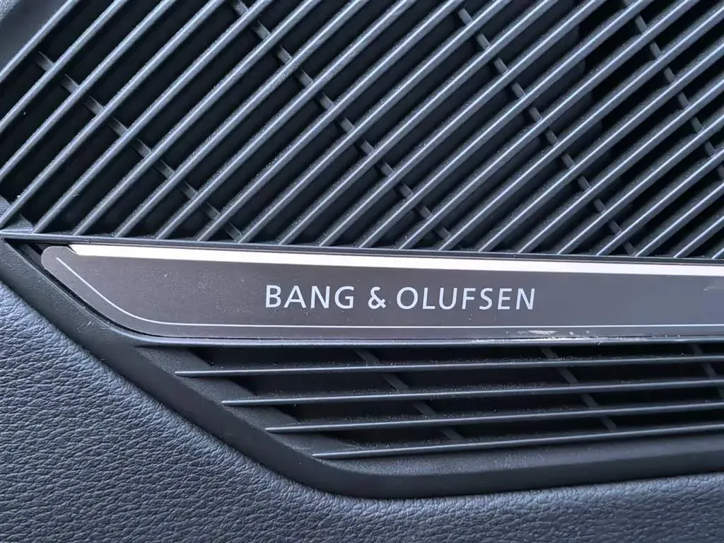 2023 Audi RS 4 2.9T 450HP V6 8AT,autocango,china used car exporter,china ev exporter,chinese used car exporter,chinese used ev exporter