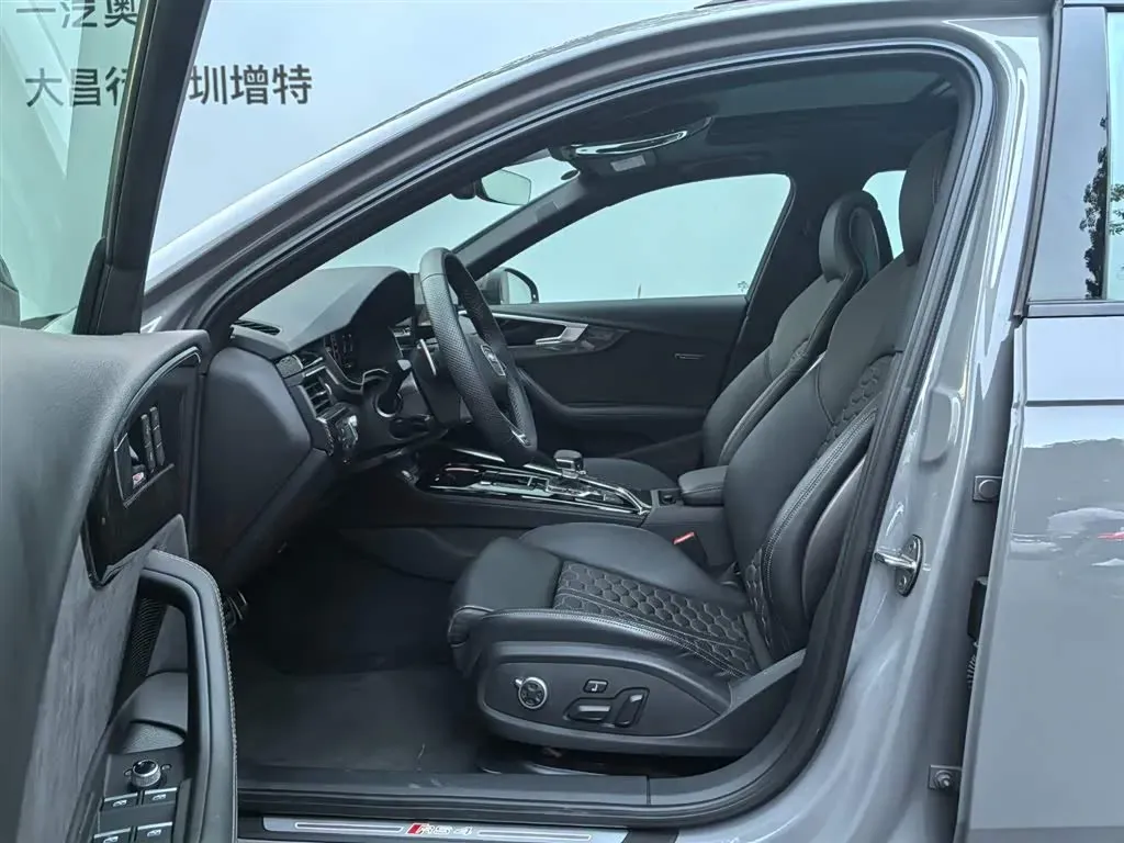 2023 Audi RS 4 2.9T 450HP V6 8AT,autocango,china used car exporter,china ev exporter,chinese used car exporter,chinese used ev exporter