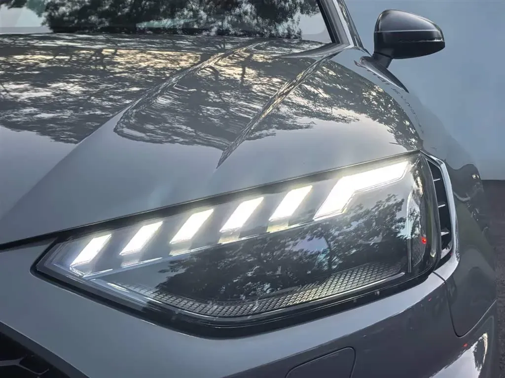 2023 Audi RS 4 2.9T 450HP V6 8AT,autocango,china used car exporter,china ev exporter,chinese used car exporter,chinese used ev exporter