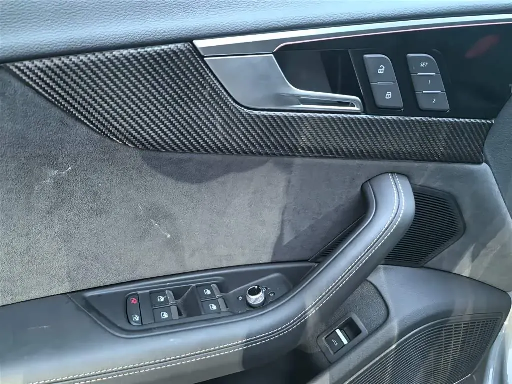 2023 Audi RS 4 2.9T 450HP V6 8AT,autocango,china used car exporter,china ev exporter,chinese used car exporter,chinese used ev exporter