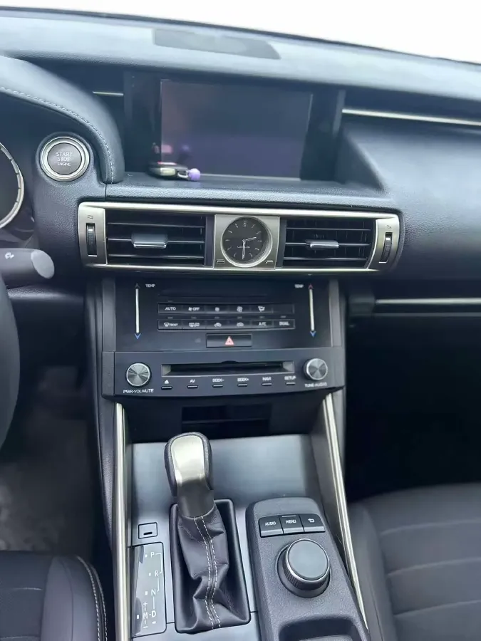 2013 Lexus IS 2.5L 208HP V6 6AT,autocango,china used car exporter,china ev exporter,chinese used car exporter,chinese used ev exporter