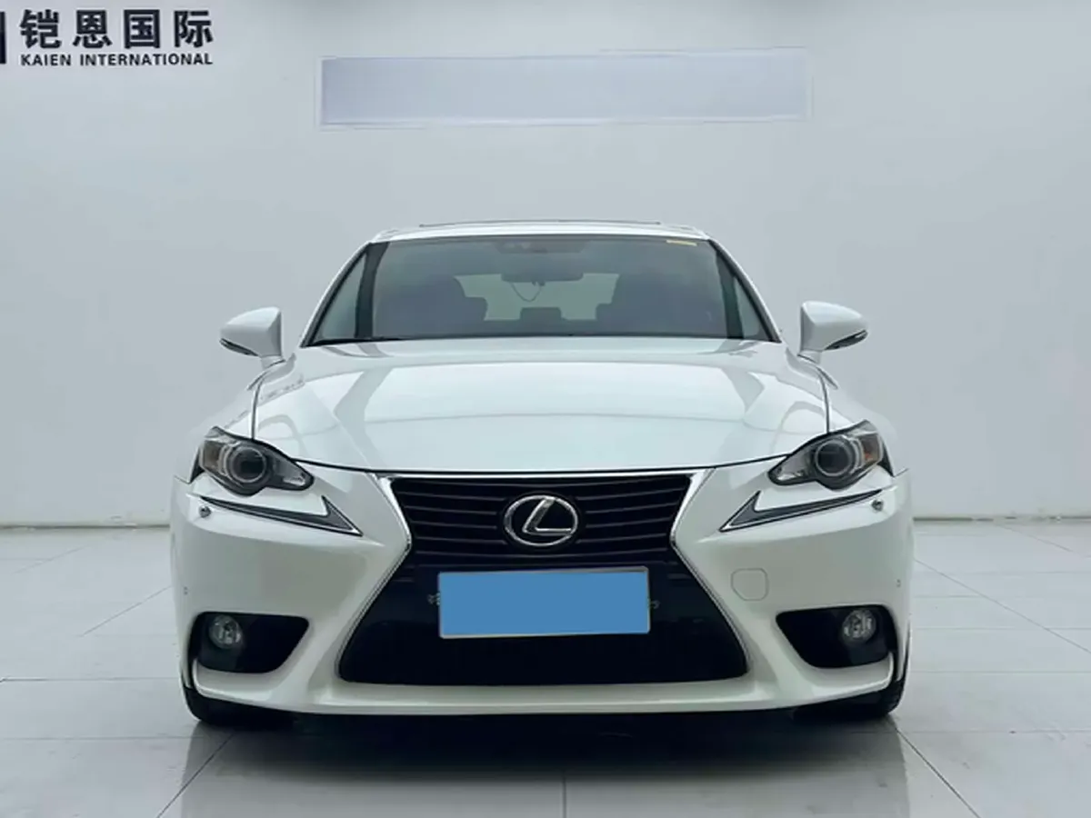 2013 Lexus IS 2.5L 208HP V6 6AT,autocango,china used car exporter,china ev exporter,chinese used car exporter,chinese used ev exporter