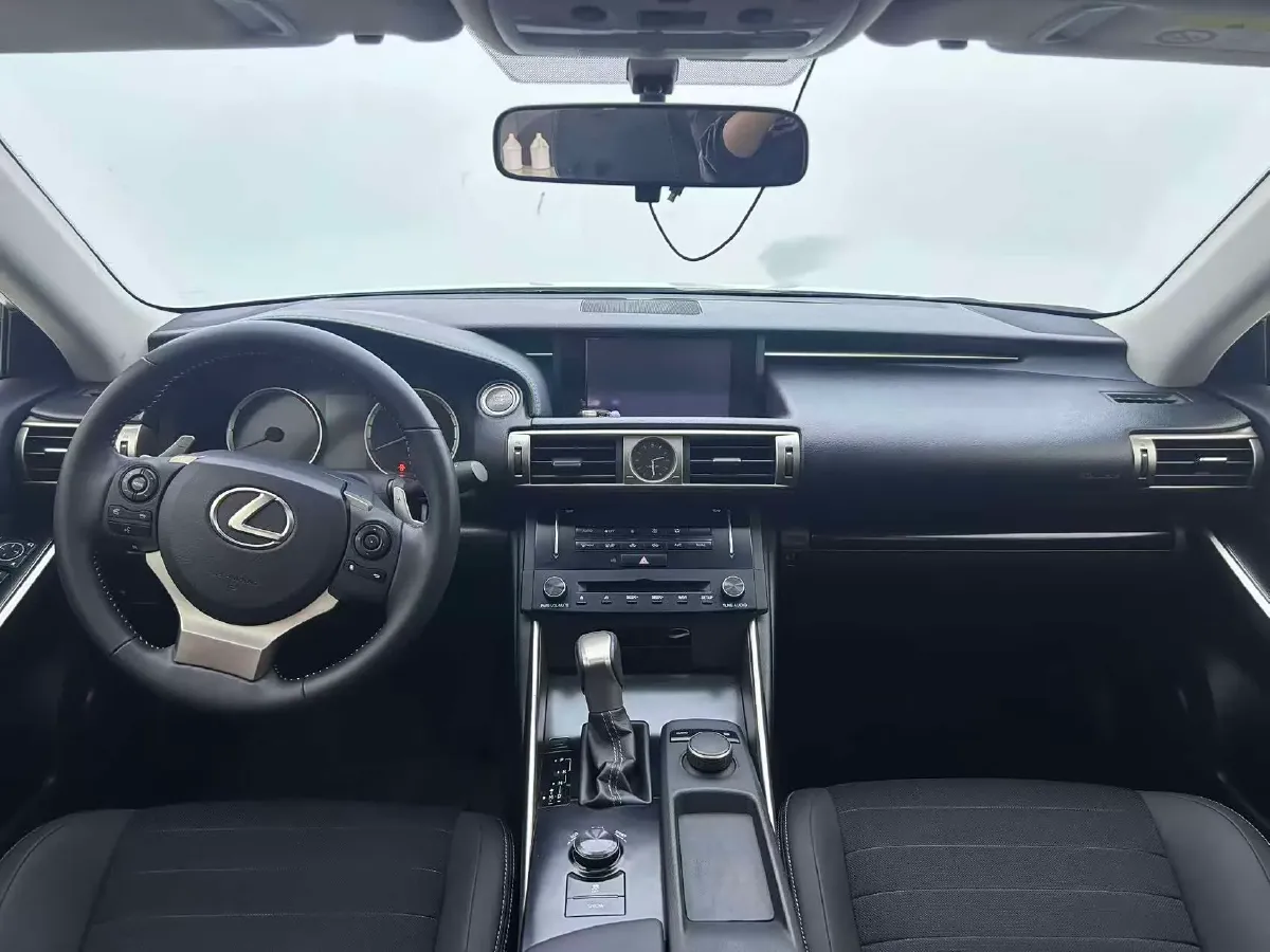 2013 Lexus IS 2.5L 208HP V6 6AT,autocango,china used car exporter,china ev exporter,chinese used car exporter,chinese used ev exporter