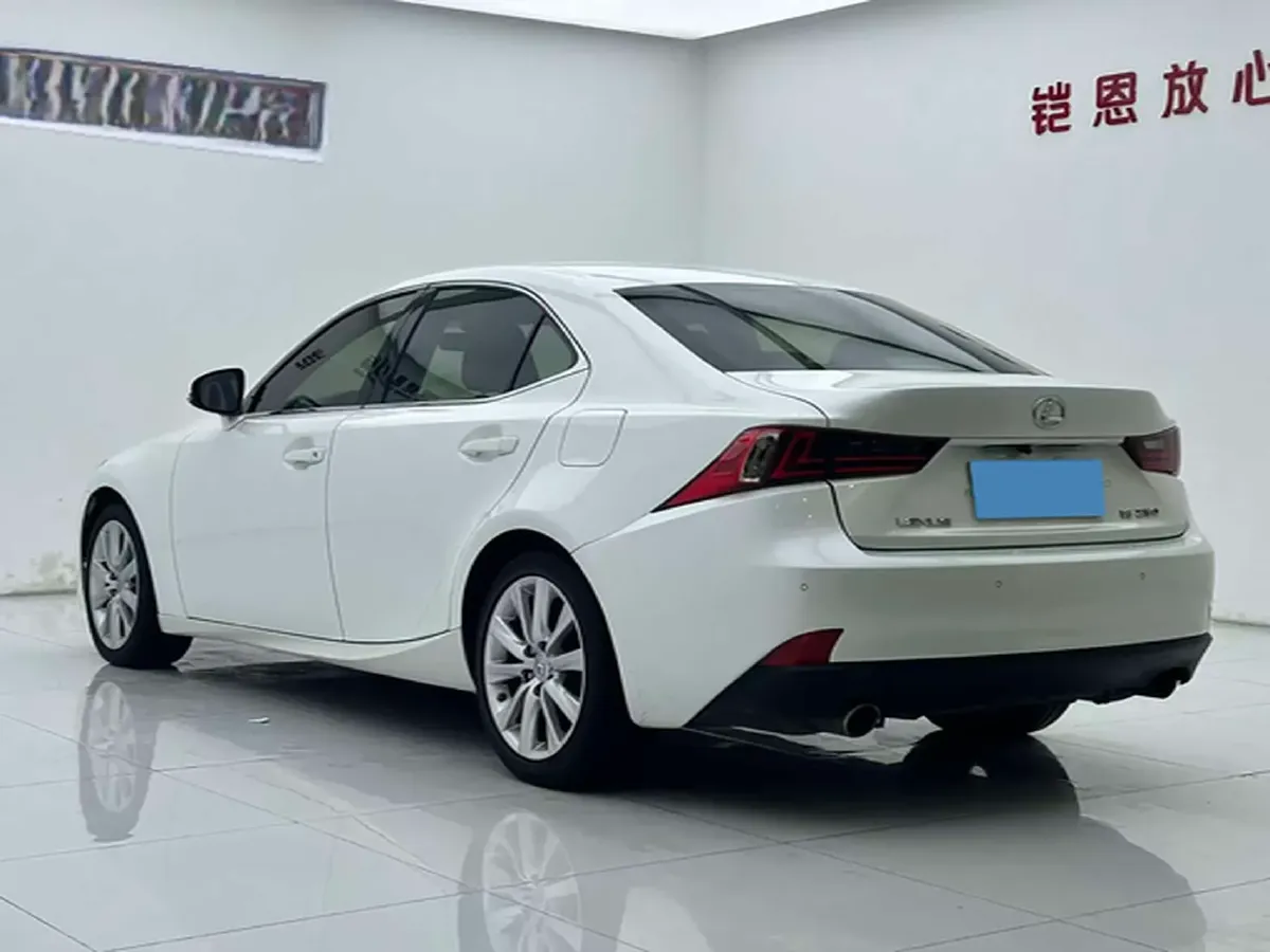 2013 Lexus IS 2.5L 208HP V6 6AT,autocango,china used car exporter,china ev exporter,chinese used car exporter,chinese used ev exporter