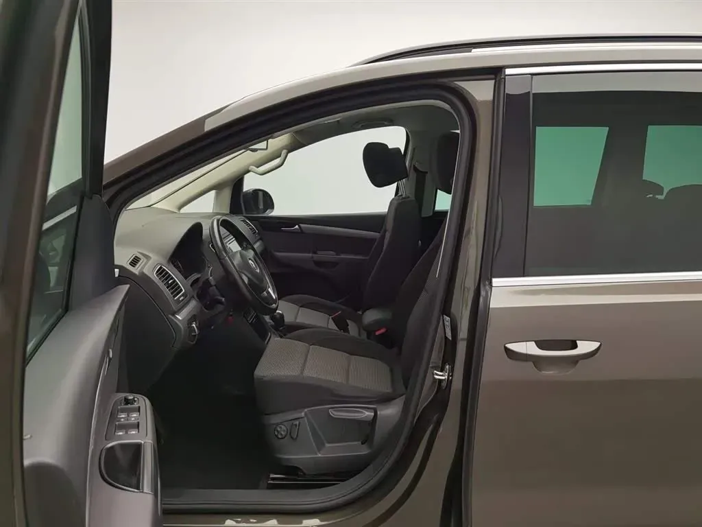 2013 Volkswagen Sharan 1.8T 160HP L4 6DCT,autocango,china used car exporter,china ev exporter,chinese used car exporter,chinese used ev exporter