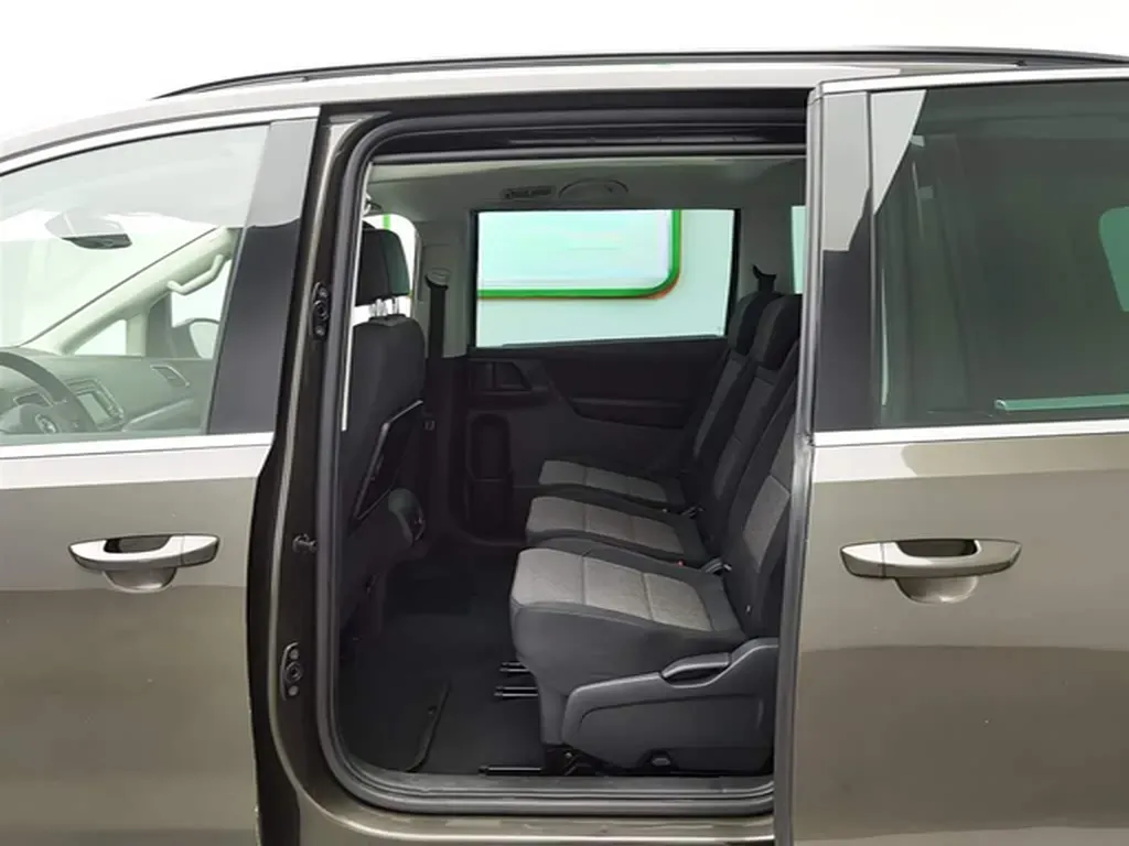 2013 Volkswagen Sharan 1.8T 160HP L4 6DCT,autocango,china used car exporter,china ev exporter,chinese used car exporter,chinese used ev exporter