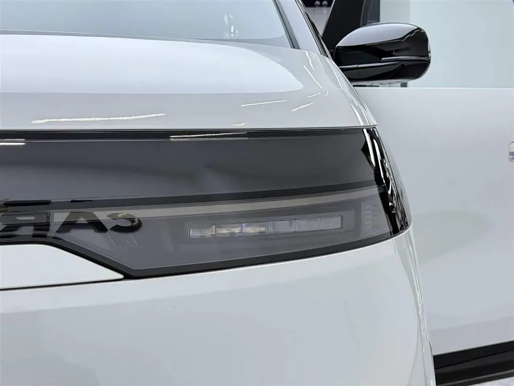 2025 Zeekr MIX BEV 102KWH,autocango,china used car exporter,china ev exporter,chinese used car exporter,chinese used ev exporter