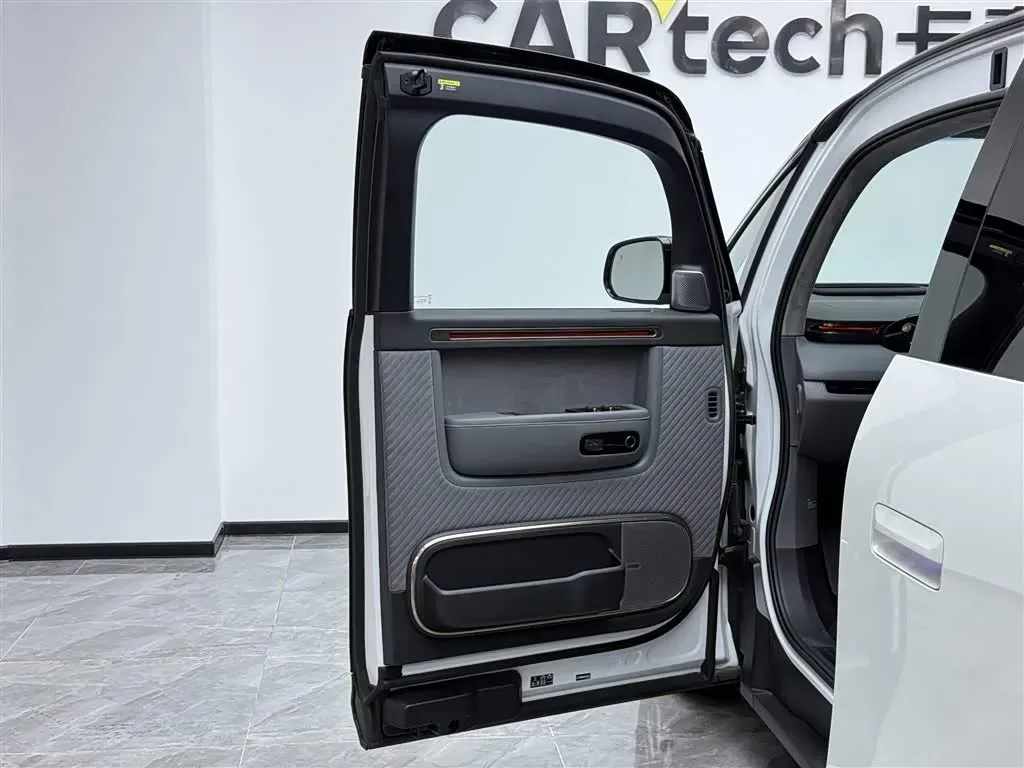 2025 Zeekr MIX BEV 102KWH,autocango,china used car exporter,china ev exporter,chinese used car exporter,chinese used ev exporter