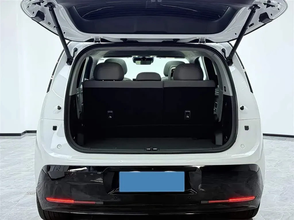 2025 Zeekr MIX BEV 102KWH,autocango,china used car exporter,china ev exporter,chinese used car exporter,chinese used ev exporter