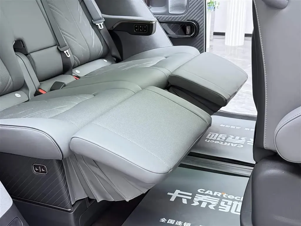 2025 Zeekr MIX BEV 102KWH,autocango,china used car exporter,china ev exporter,chinese used car exporter,chinese used ev exporter