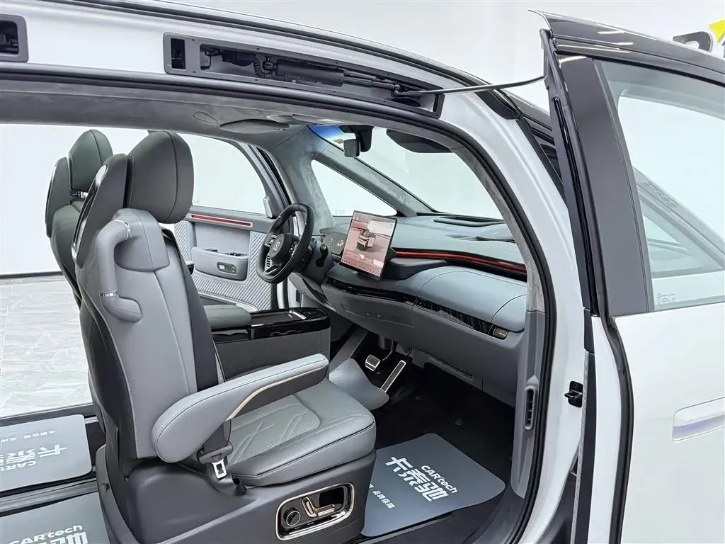 2025 Zeekr MIX BEV 102KWH,autocango,china used car exporter,china ev exporter,chinese used car exporter,chinese used ev exporter