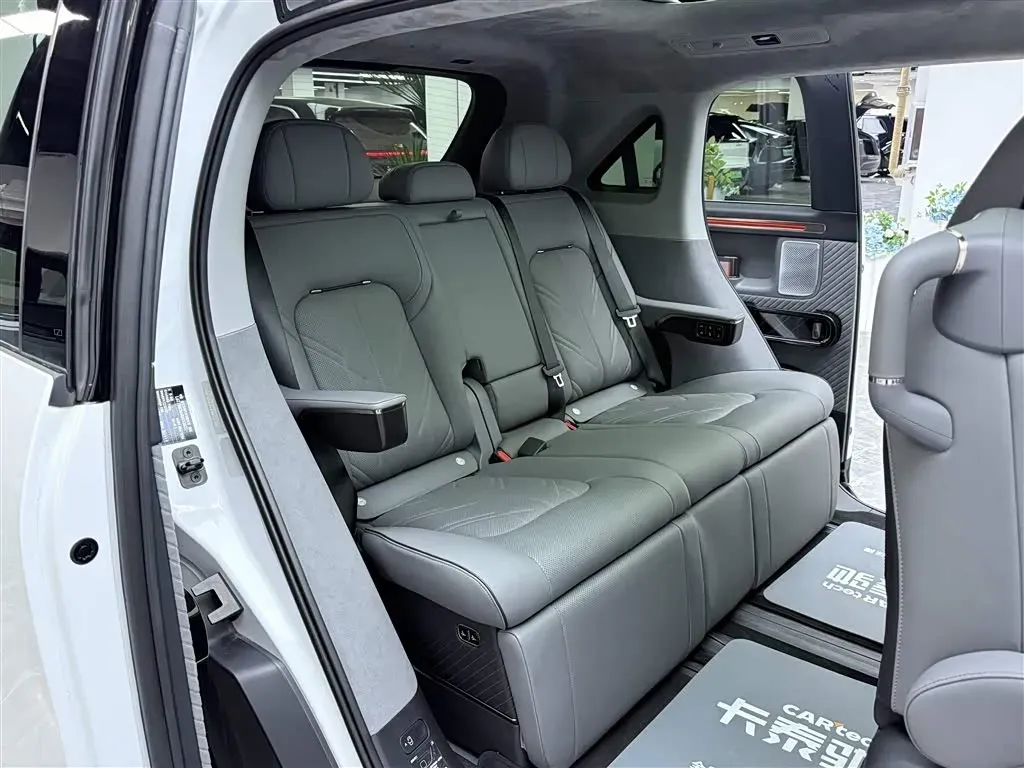 2025 Zeekr MIX BEV 102KWH,autocango,china used car exporter,china ev exporter,chinese used car exporter,chinese used ev exporter