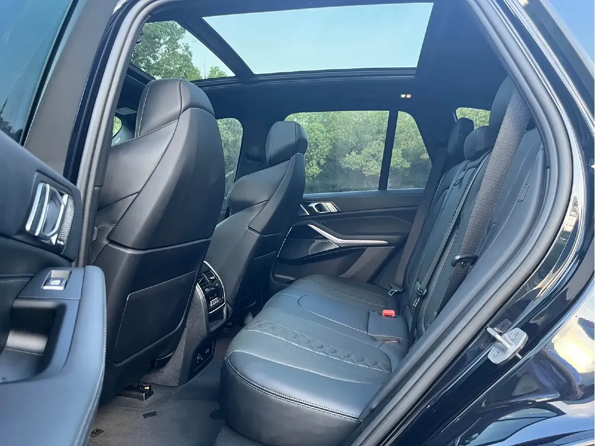 2023 BMW X5 M 4.4T 625HP V8 8AT,autocango,china used car exporter,china ev exporter,chinese used car exporter,chinese used ev exporter