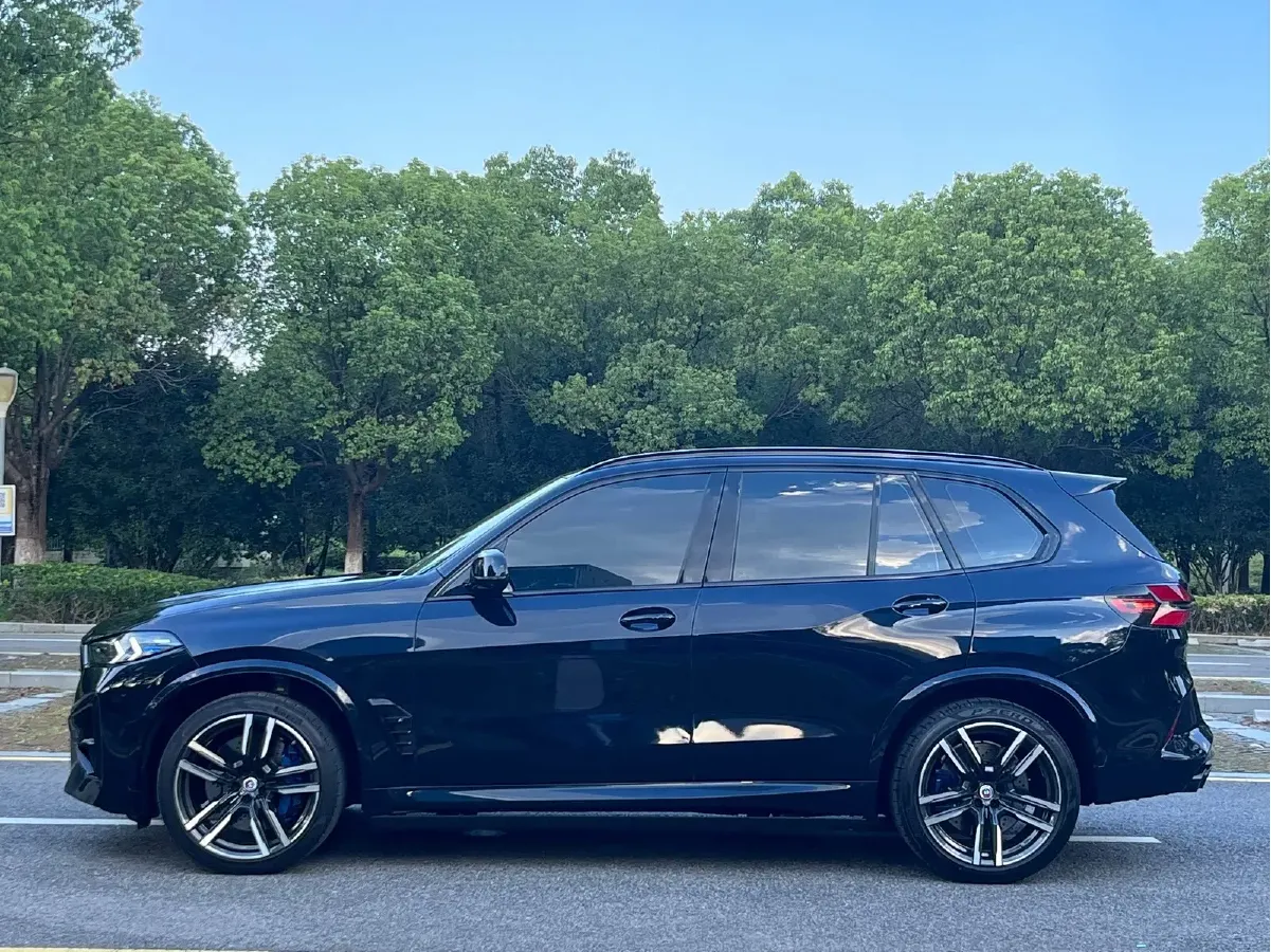 2023 BMW X5 M 4.4T 625HP V8 8AT,autocango,china used car exporter,china ev exporter,chinese used car exporter,chinese used ev exporter