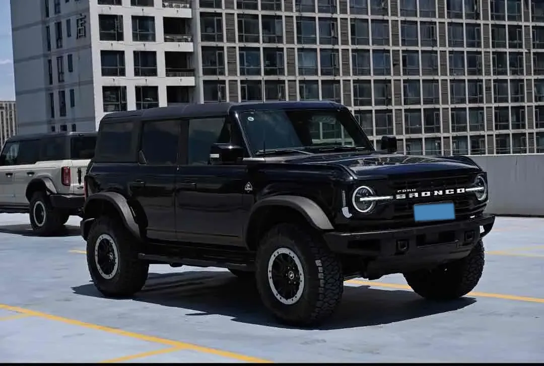 2024 Ford Bronco 2.3T 275HP L4 10AT,autocango,china used car exporter,china ev exporter,chinese used car exporter,chinese used ev exporter