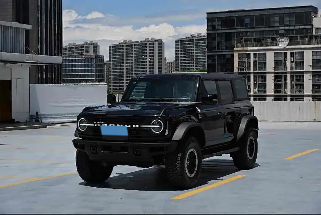 2024 Ford Bronco 2.3T 275HP L4 10AT,autocango,china used car exporter,china ev exporter,chinese used car exporter,chinese used ev exporter