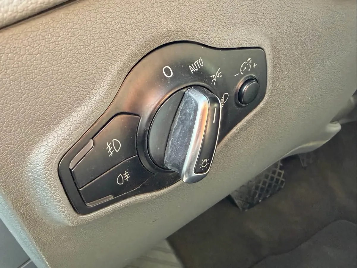 2015 Audi Q5 2.0T 224HP L4 8AT,autocango,china used car exporter,china ev exporter,chinese used car exporter,chinese used ev exporter