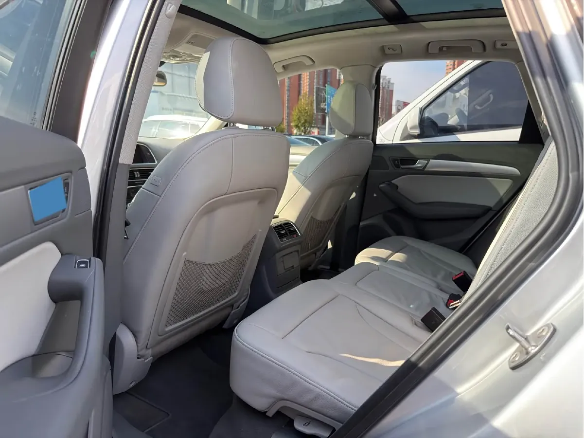 2015 Audi Q5 2.0T 224HP L4 8AT,autocango,china used car exporter,china ev exporter,chinese used car exporter,chinese used ev exporter