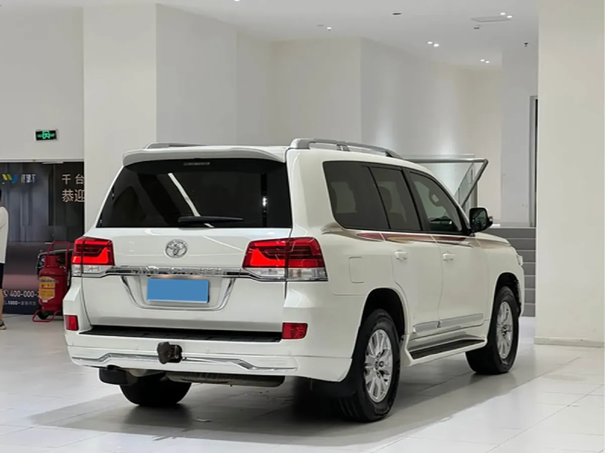 2016 Toyota Land Cruiser 4.0L 275HP V6 5AT,autocango,china used car exporter,china ev exporter,chinese used car exporter,chinese used ev exporter