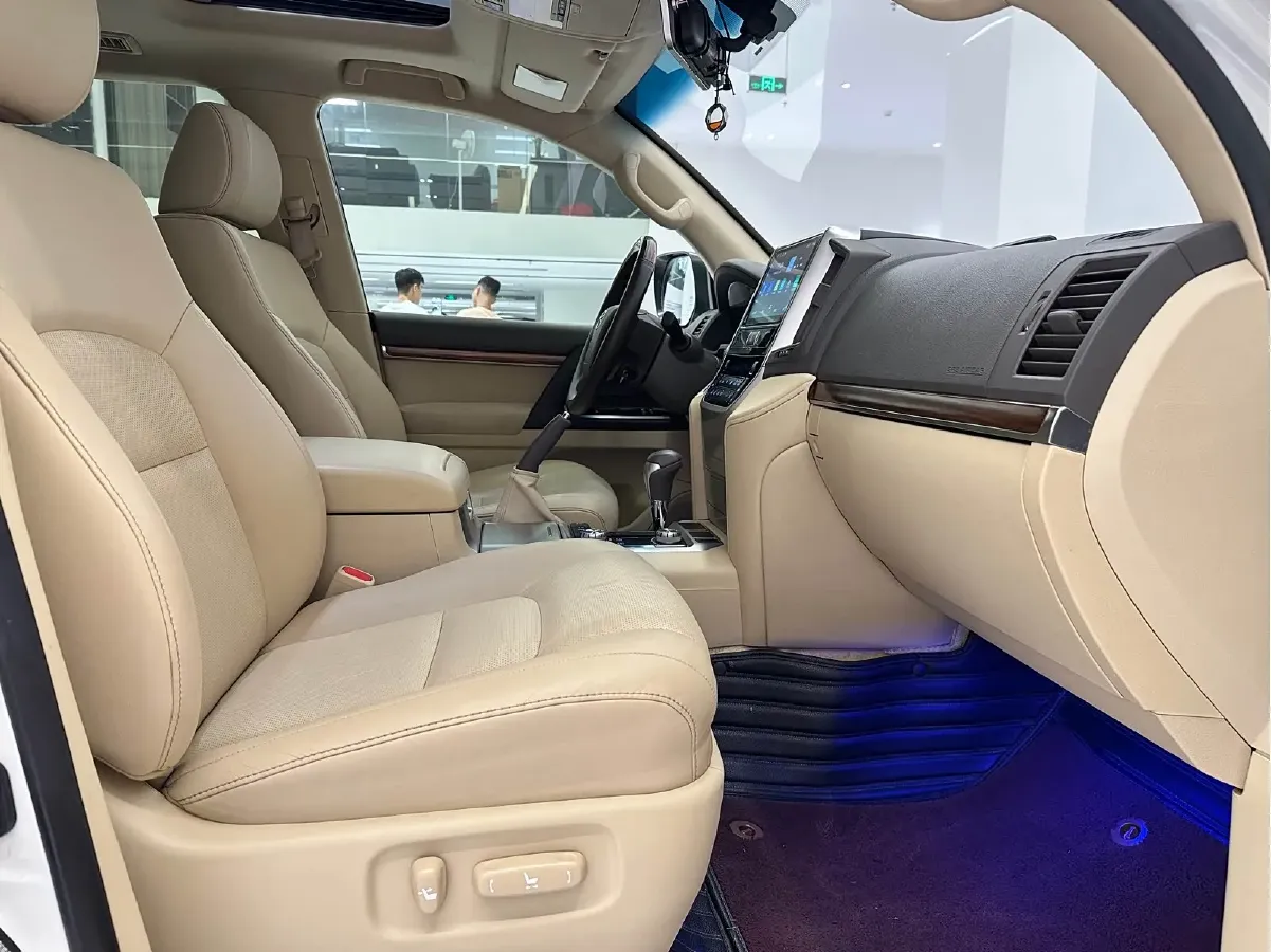 2016 Toyota Land Cruiser 4.0L 275HP V6 5AT,autocango,china used car exporter,china ev exporter,chinese used car exporter,chinese used ev exporter