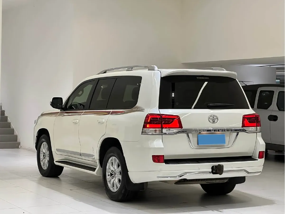 2016 Toyota Land Cruiser 4.0L 275HP V6 5AT,autocango,china used car exporter,china ev exporter,chinese used car exporter,chinese used ev exporter