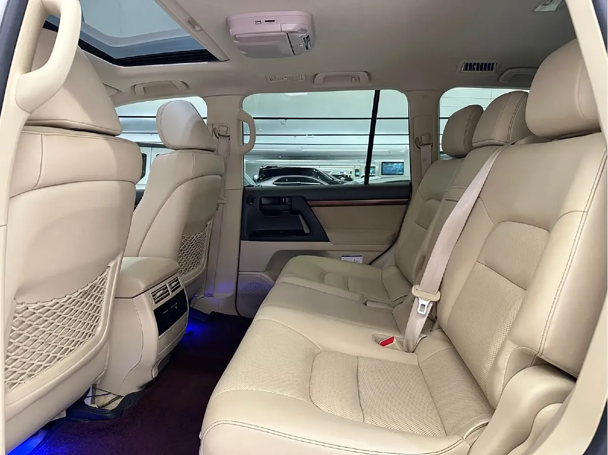 2016 Toyota Land Cruiser 4.0L 275HP V6 5AT,autocango,china used car exporter,china ev exporter,chinese used car exporter,chinese used ev exporter