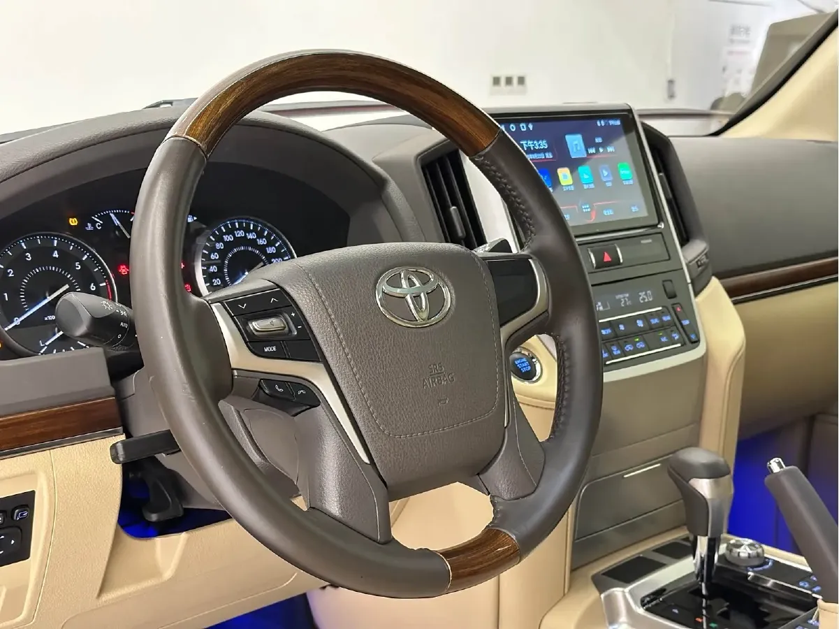 2016 Toyota Land Cruiser 4.0L 275HP V6 5AT,autocango,china used car exporter,china ev exporter,chinese used car exporter,chinese used ev exporter