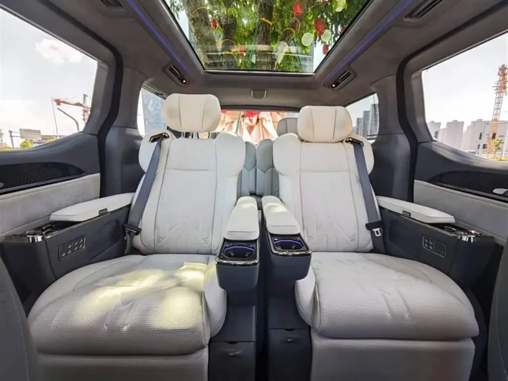 2024 Zeekr 009 BEV 108KWH,autocango,china used car exporter,china ev exporter,chinese used car exporter,chinese used ev exporter