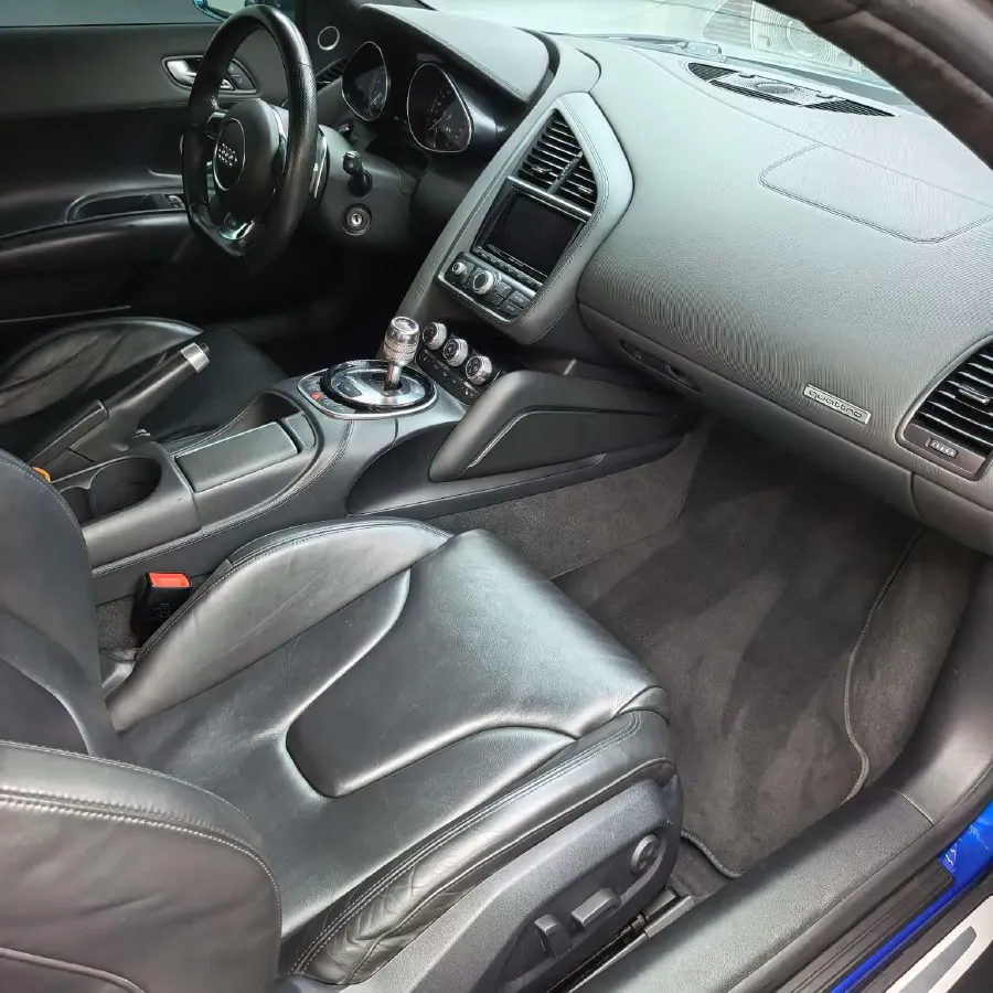 2014 Audi R8 5.2L 525HP V10 7DCT,autocango,china used car exporter,china ev exporter,chinese used car exporter,chinese used ev exporter