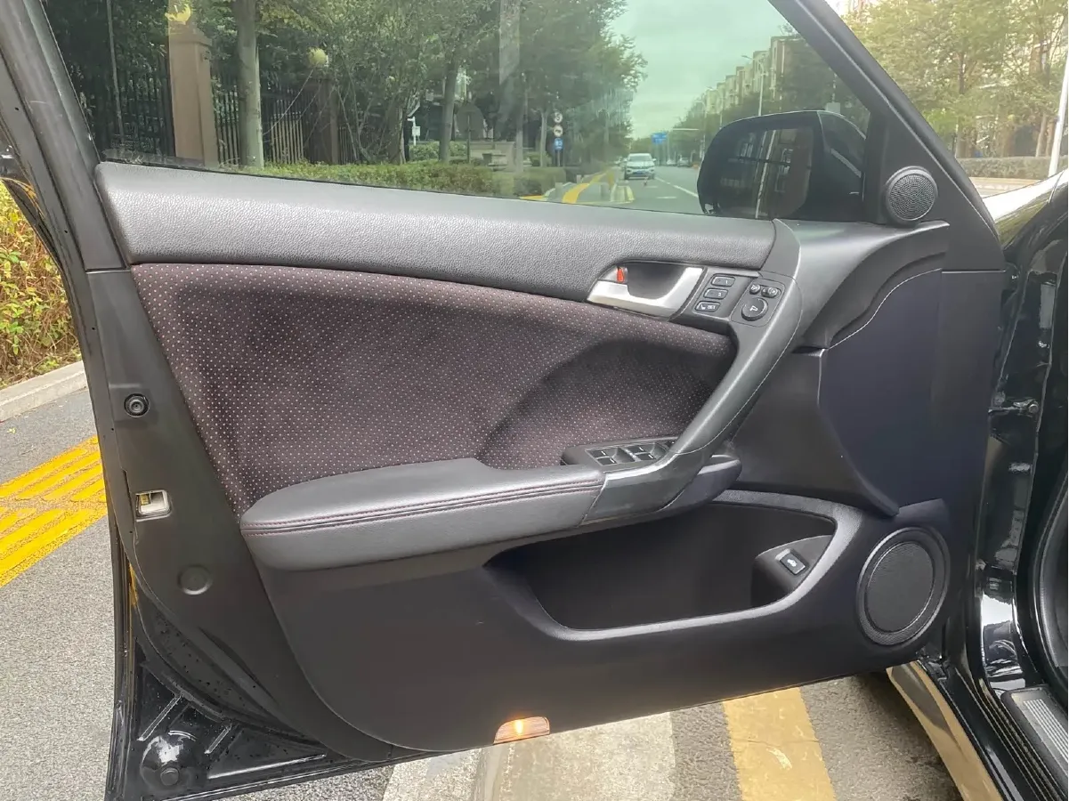 2013 Honda Spirior 2.4L 201HP L4 5AT,autocango,china used car exporter,china ev exporter,chinese used car exporter,chinese used ev exporter