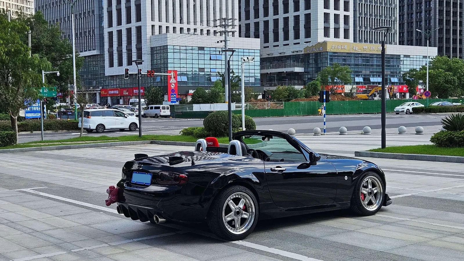 2009 Mazda MX-5 2.0L 160HP L4 6AT,autocango,china used car exporter,china ev exporter,chinese used car exporter,chinese used ev exporter