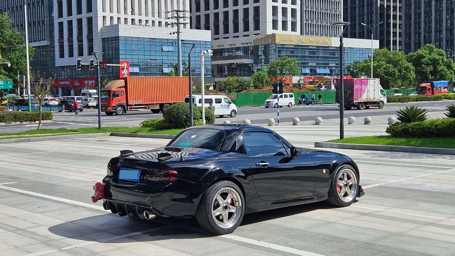 2009 Mazda MX-5 2.0L 160HP L4 6AT,autocango,china used car exporter,china ev exporter,chinese used car exporter,chinese used ev exporter