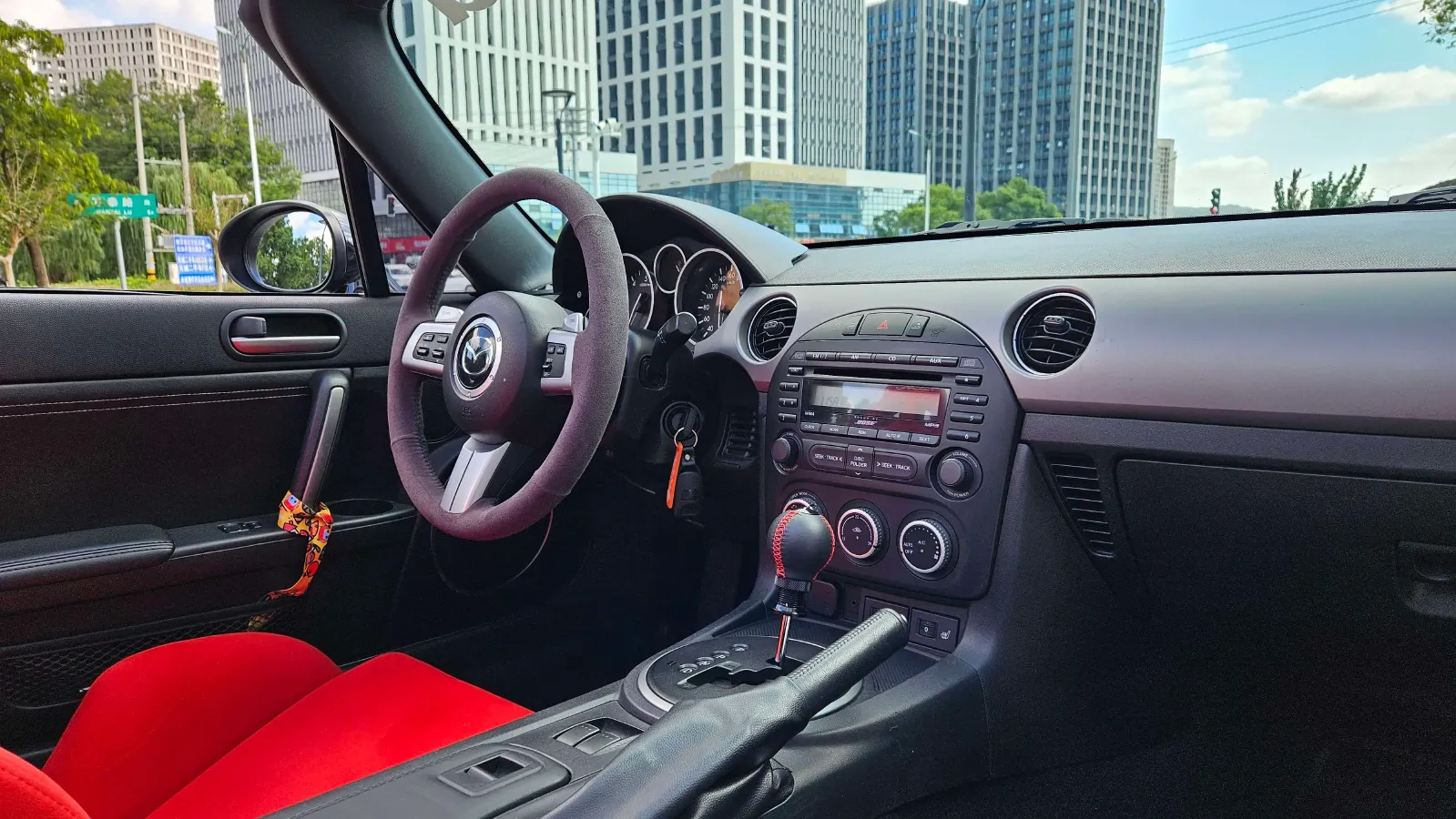 2009 Mazda MX-5 2.0L 160HP L4 6AT,autocango,china used car exporter,china ev exporter,chinese used car exporter,chinese used ev exporter